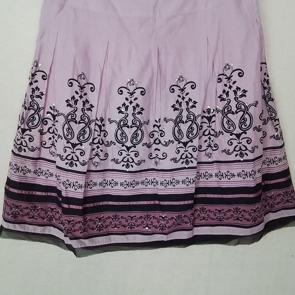 Apt 9‎ Knee Length Cotton Pleated Skirt Size 6 in Purple w/ Fleur de Lis Print - Picture 8 of 10